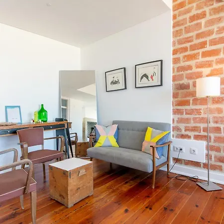 Amidst The Rooftops Of Appartement Lisboa