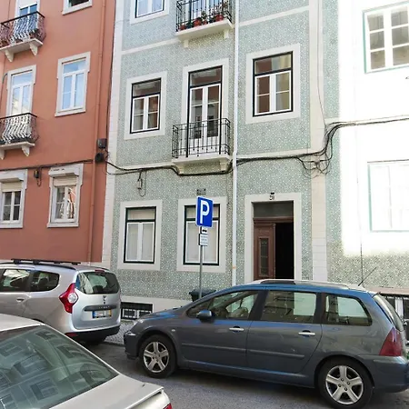 Appartement Amidst The Rooftops Of *