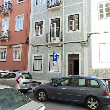 Amidst The Rooftops Of 리스본