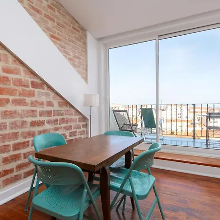 Amidst The Rooftops Of 아파트 리스본